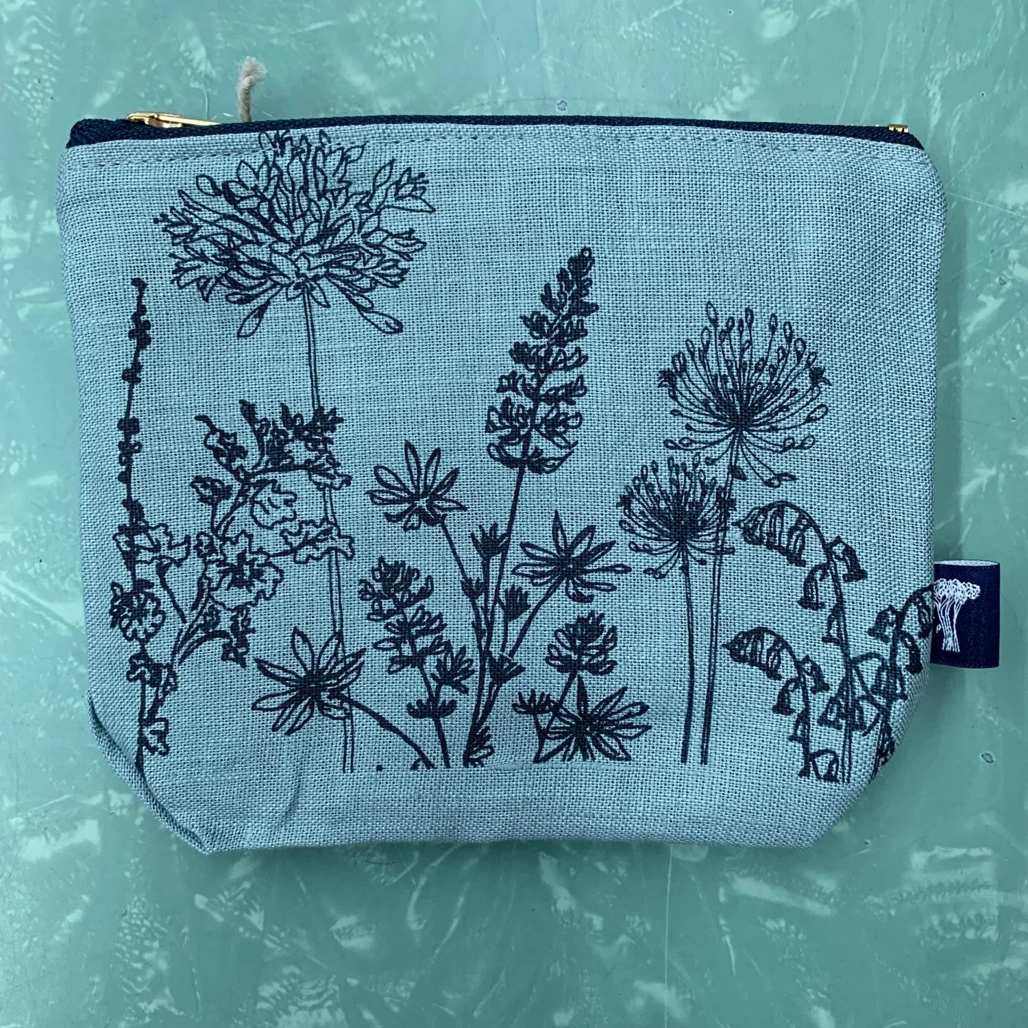 Helen Round Linen Notions Pouch