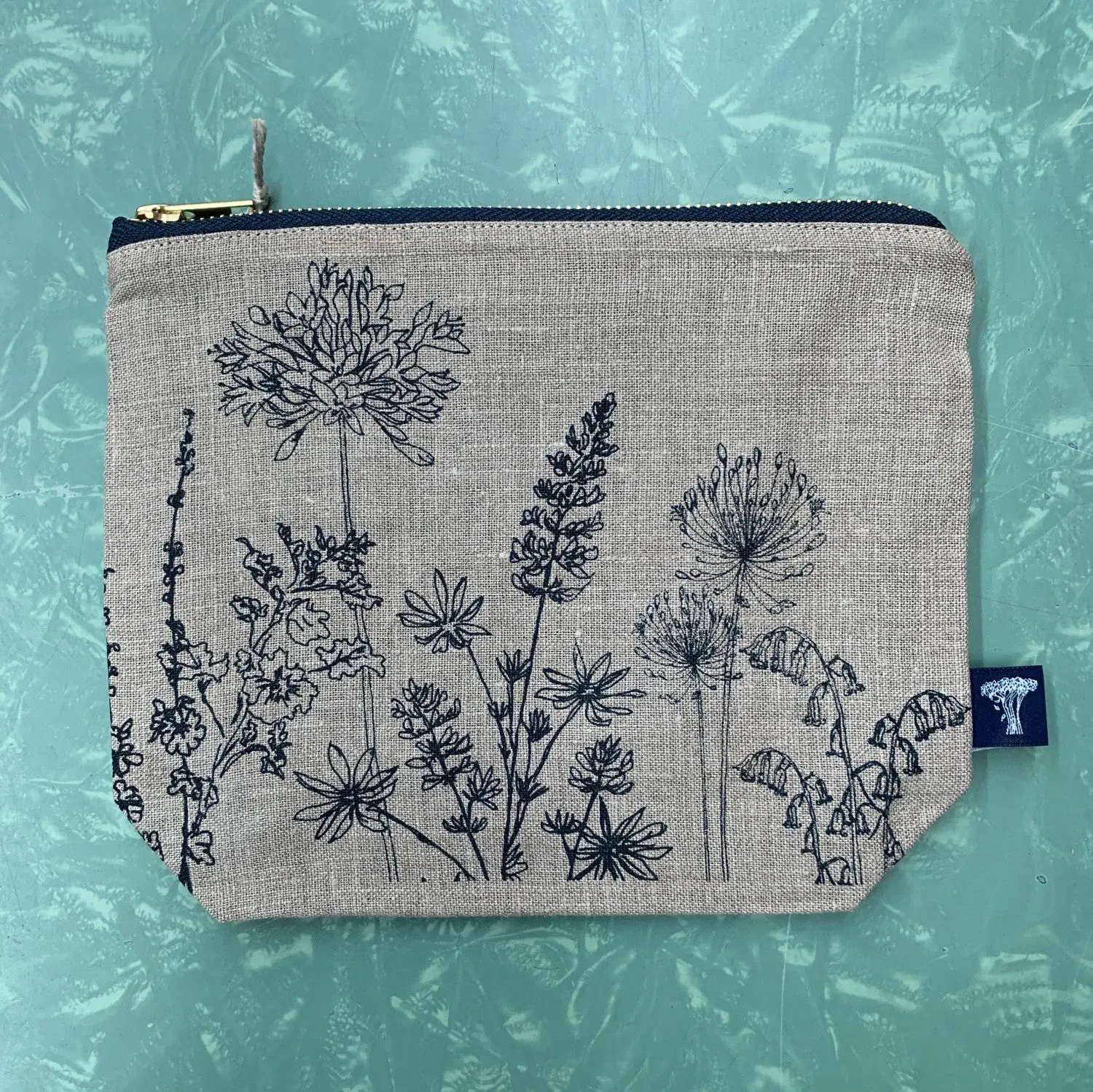 Helen Round Linen Notions Pouch