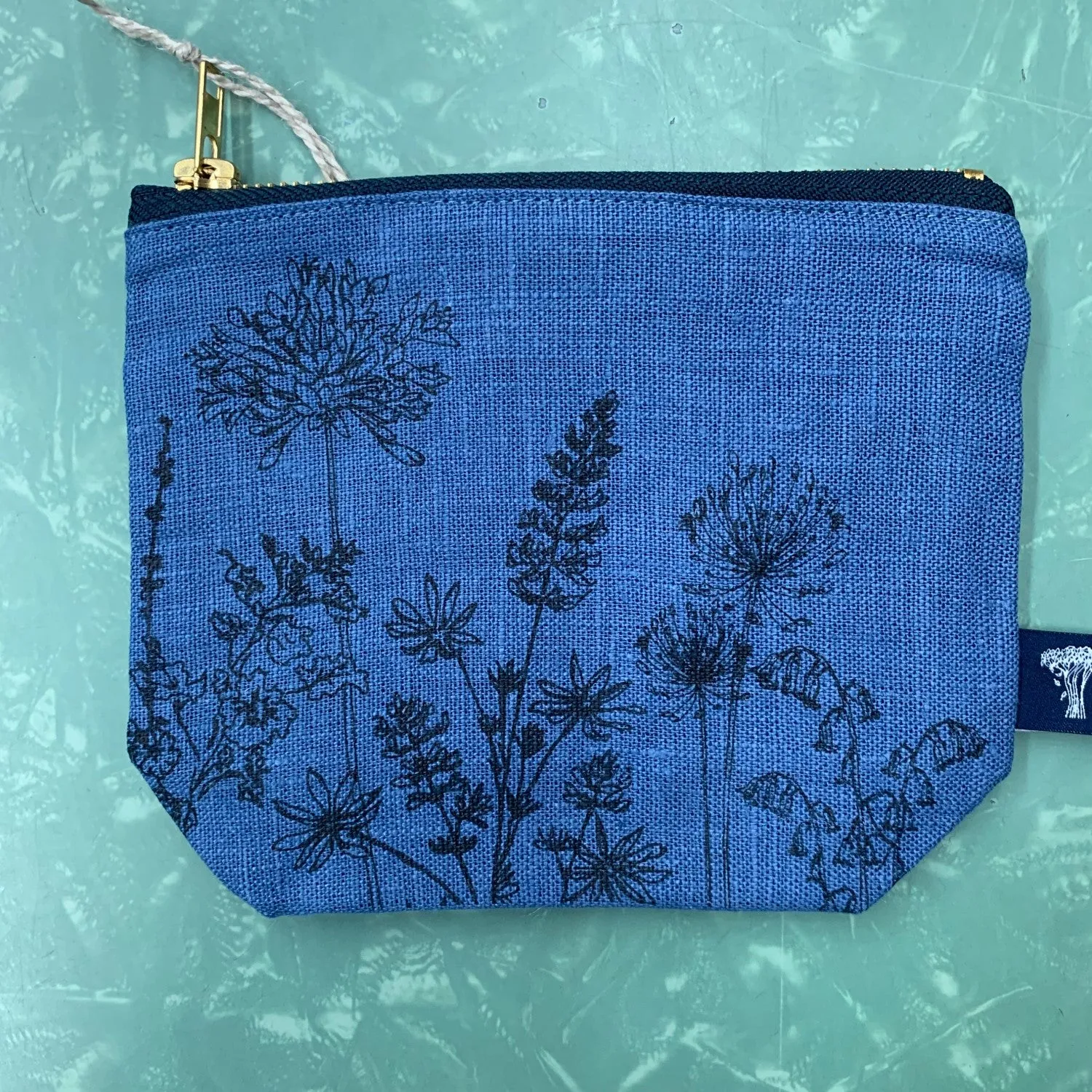 Helen Round Linen Notions Pouch