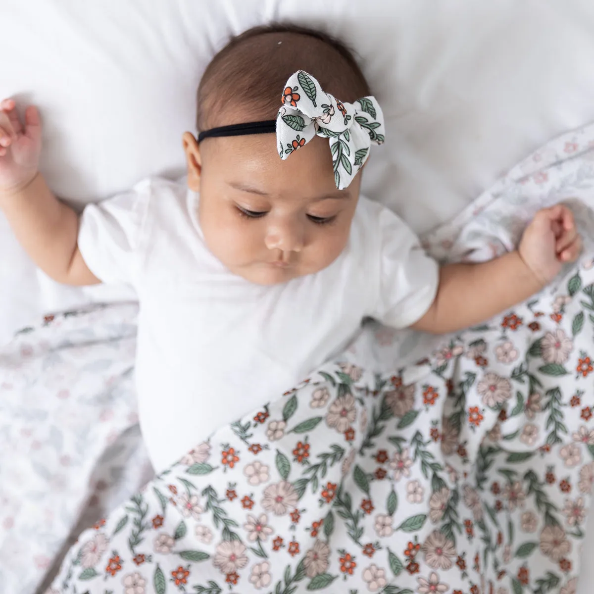 Leafy Lazy Swaddle   Bow