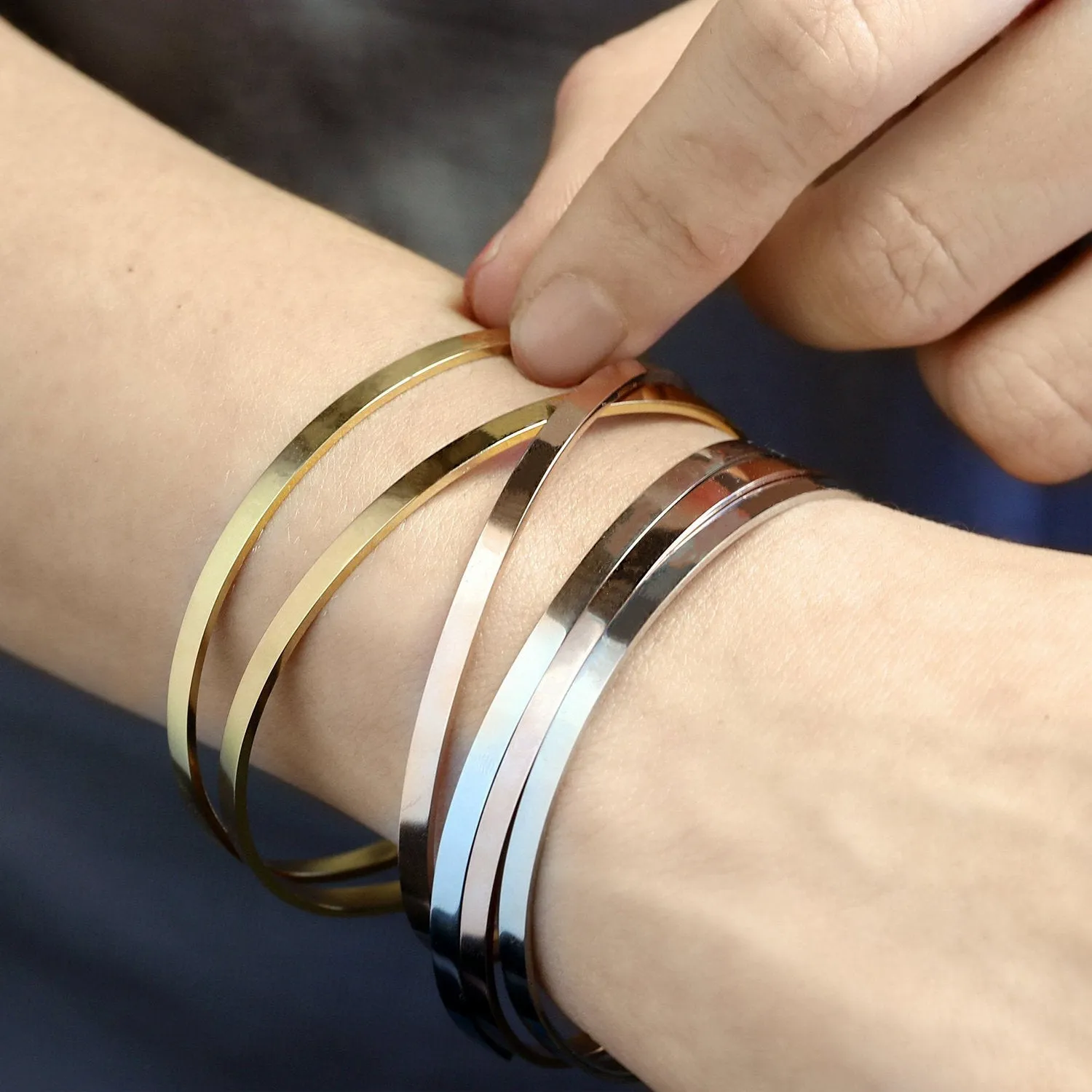 MODERN GOLD CUFF