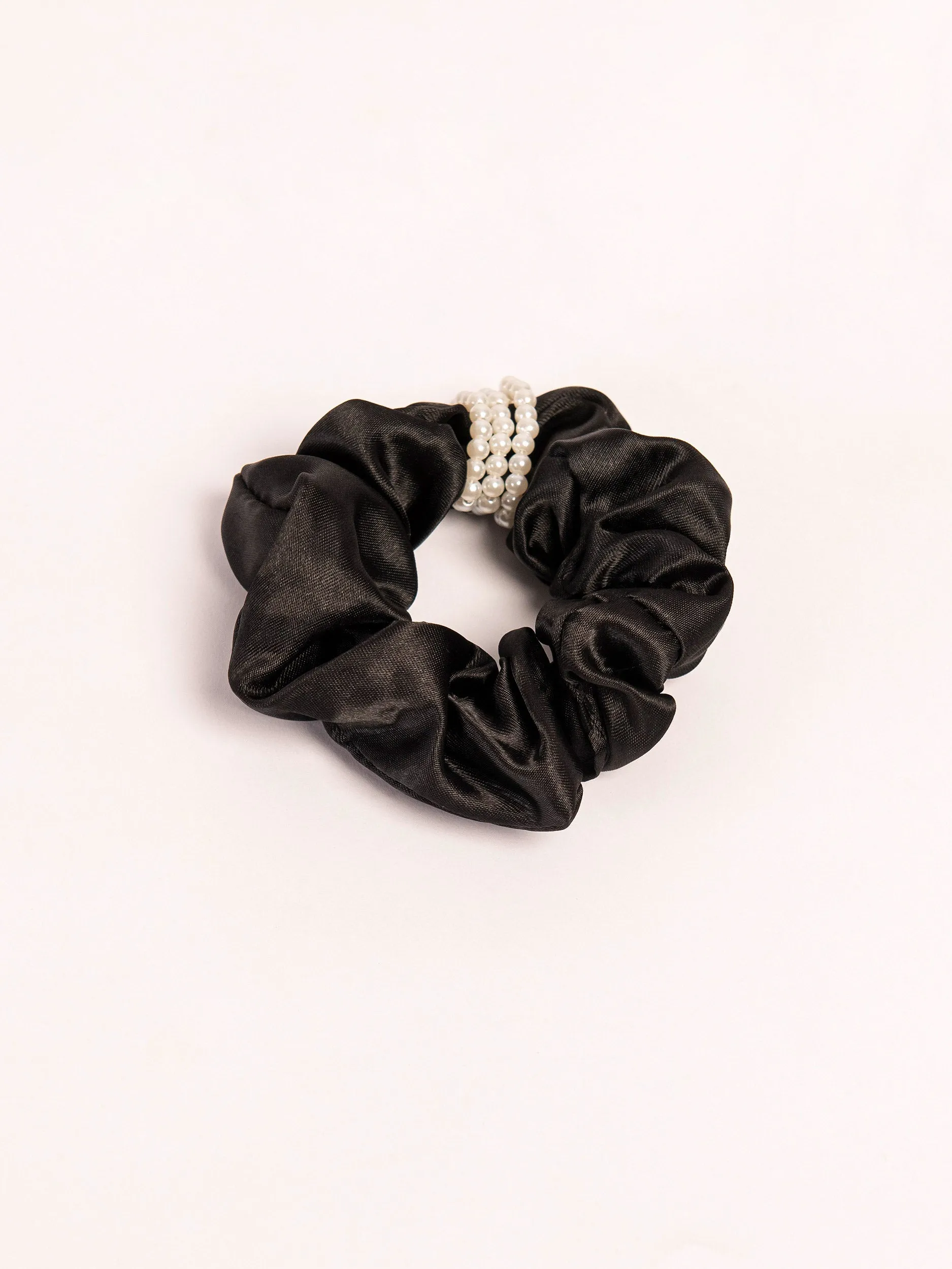 Pearly Scrunchie